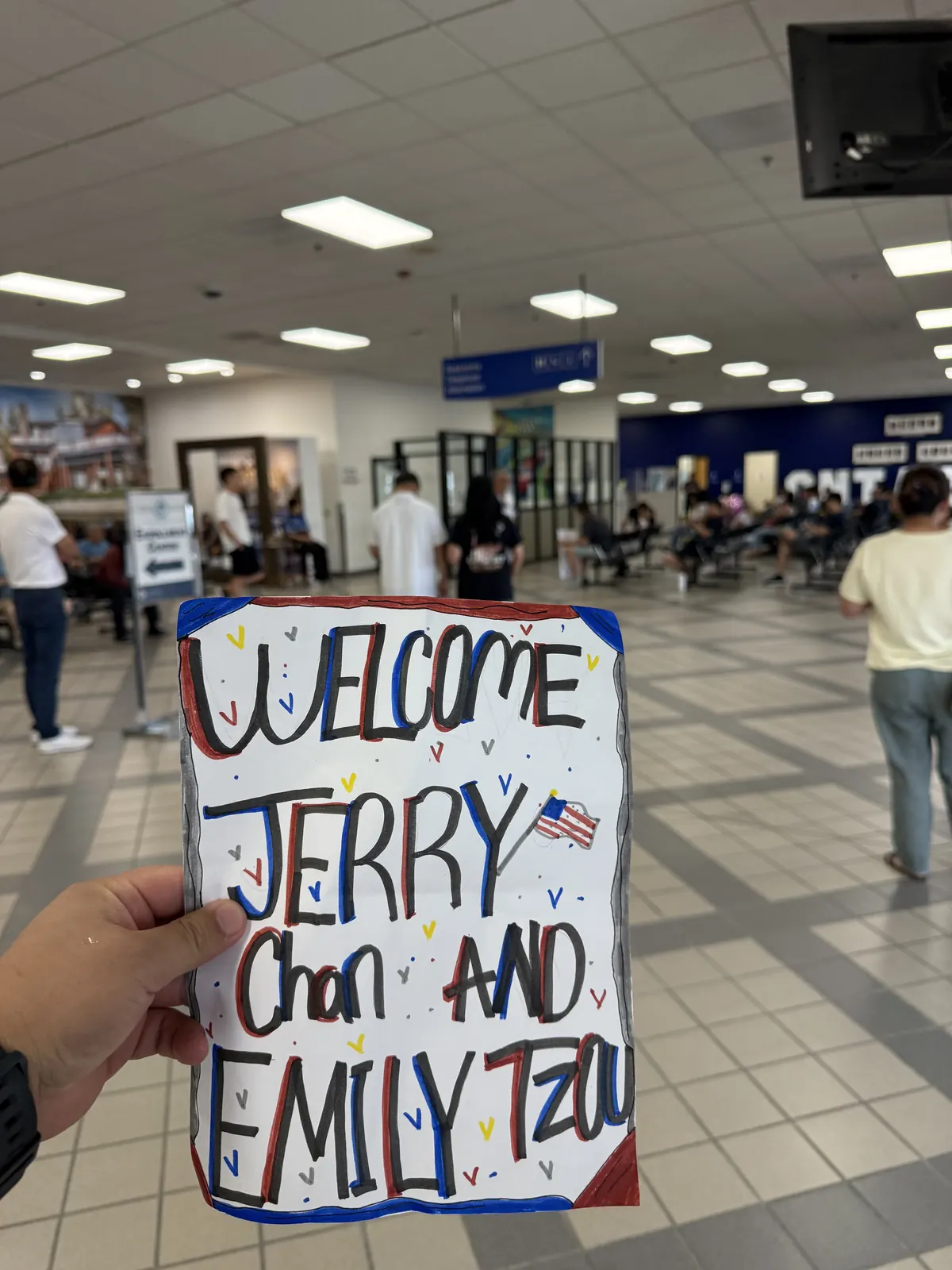 Personal welcome-sign service